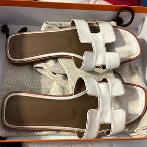 White Hermes slides used box and dust bag